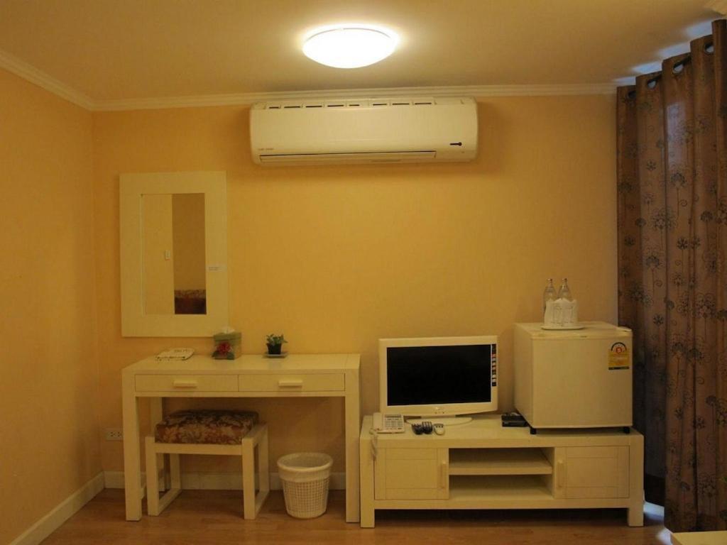 Triple Palms House Otel Chiang Mai Dış mekan fotoğraf